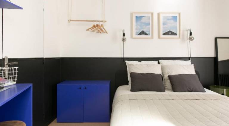 Chambre avec salle de bain et acces independant in Nantes