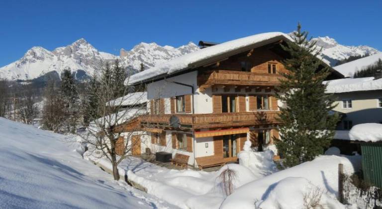 Rental apartment with terrace in Maria Alm am Steinernen Meer