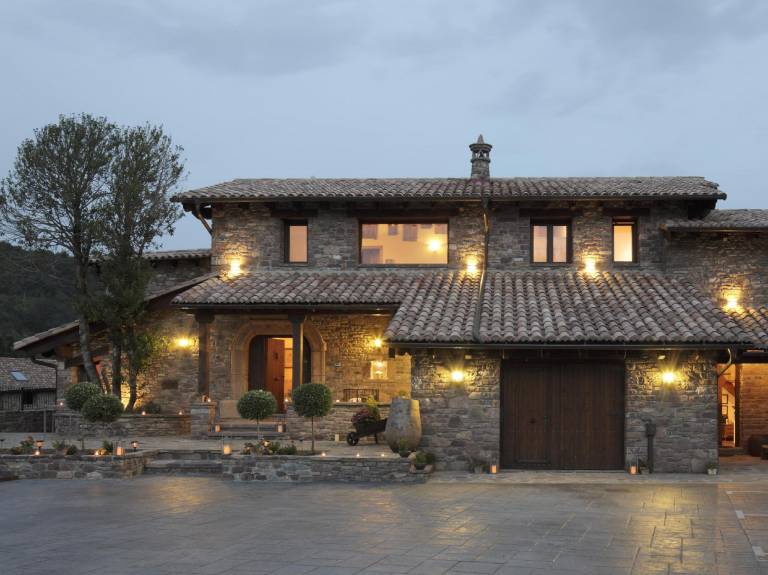 House with patio & garden — photo 4