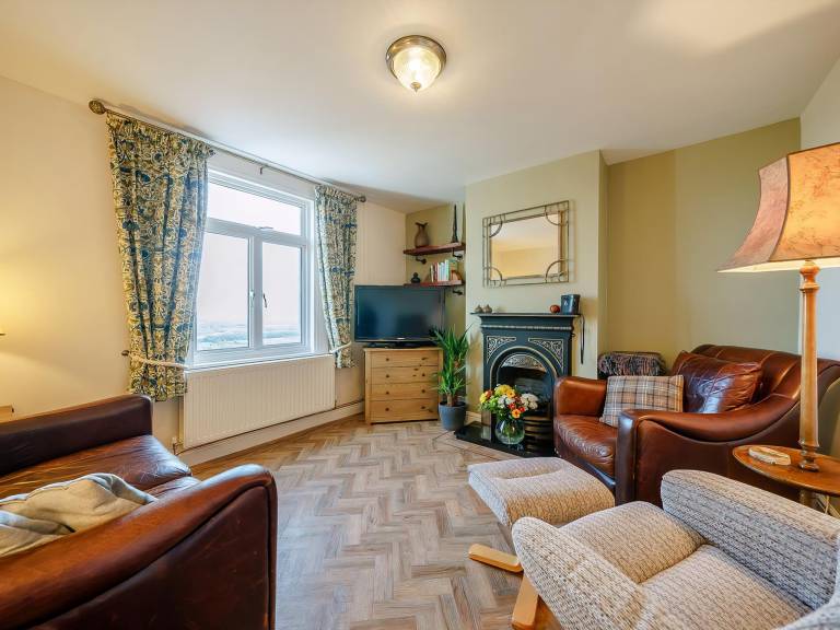 Child-friendly nice cottage with garden | River view | Pets allowed — photo 3