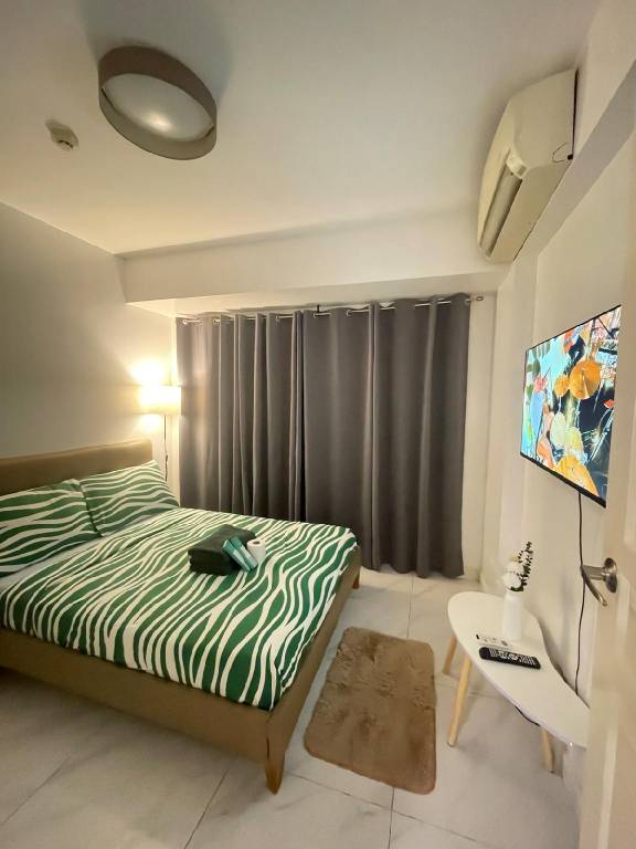 Charming vacation home with pool & garden | Pets allowed in Pasay