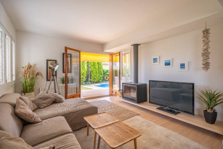 Fully equipped villa with private pool, barbecue & garden | Pets are welcome — photo 4