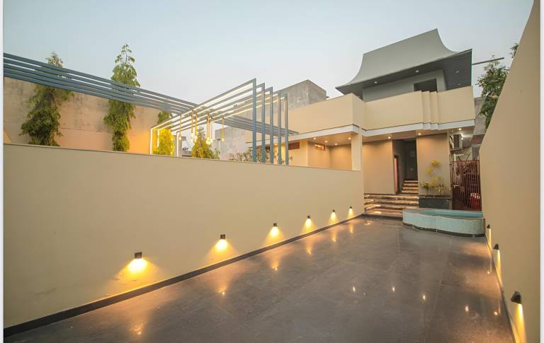 Villa with pool & hot tub | Suitable for remote work in Jaipur