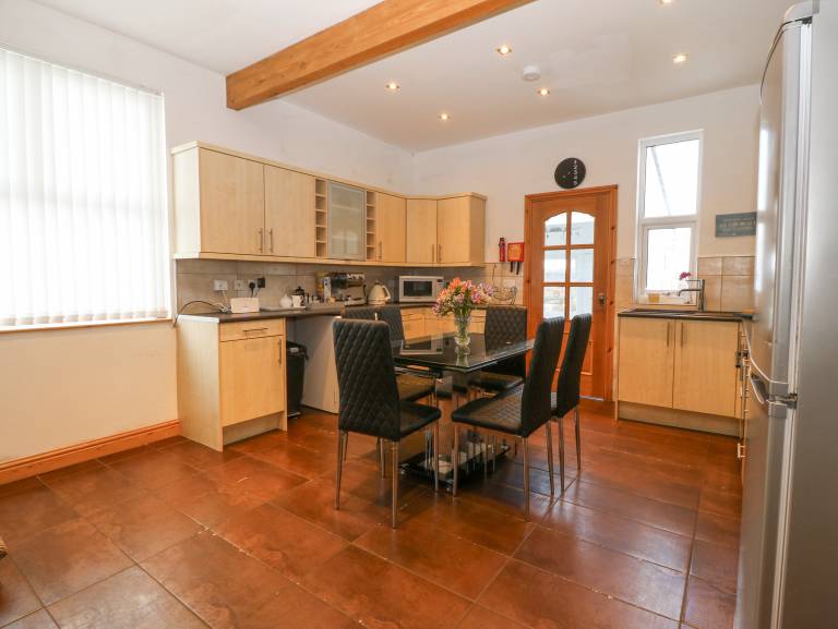 Family-oriented nice cottage with garden | Beach view | Beach nearby | Pets allowed — photo 5