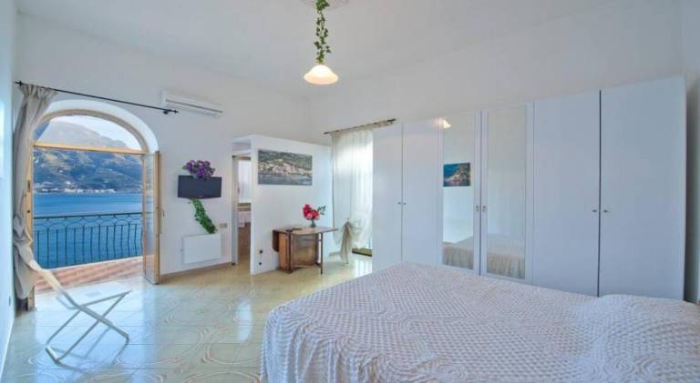 VILLA DI PALMA access to the beach and solarium — photo 2