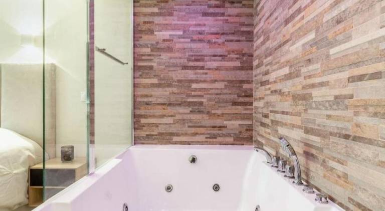 Charming holiday apartment with hot tub | Pets allowed — photo 3