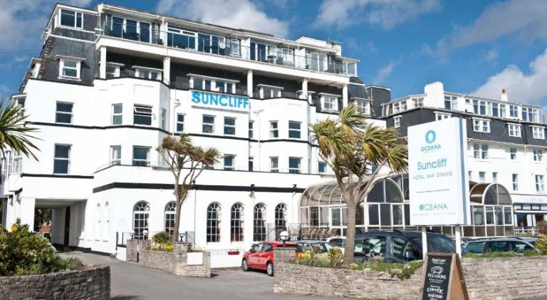 Suncliff Hotel - OCEANA COLLECTION in Bournemouth