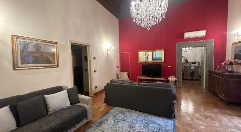 Holiday apartment with jacuzzi | Close to Lucca Cathedral — photo 2