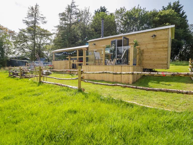 Cottage with garden & jacuzzi | Pets allowed — photo 2