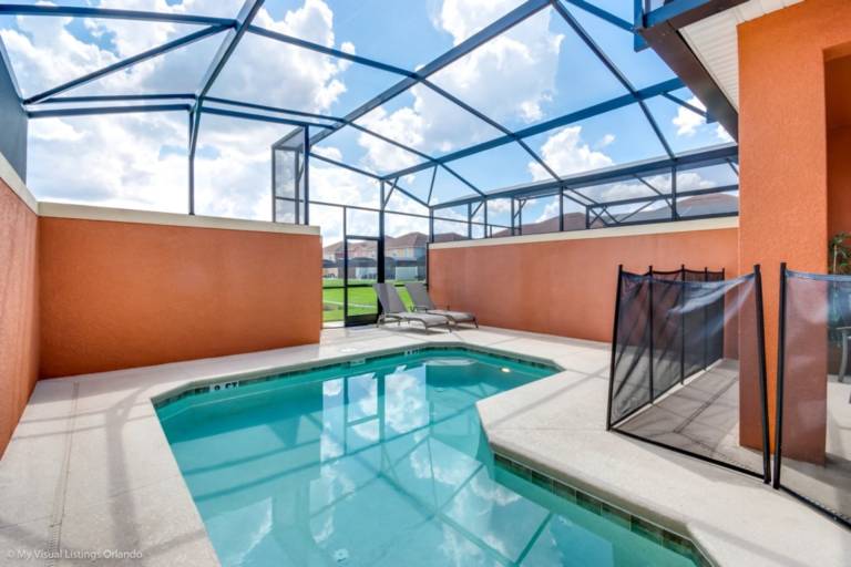 Luxury 4 Bed home Minutes to Disney 2822