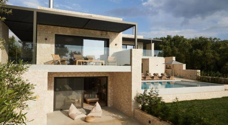 Villa with barbeque, private pool & patio | Good for workation | Pets allowed in Corfu