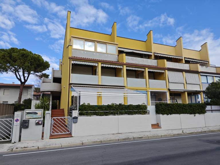 Pleasant holiday apartment with patio | Beach nearby | Dogs allowed — photo 2