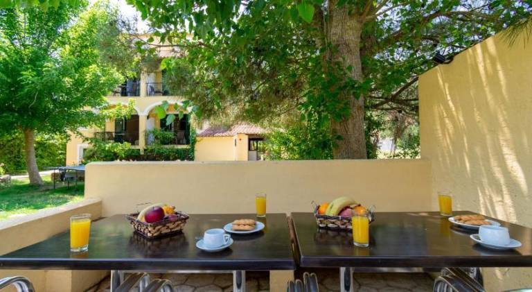 Holiday apartment with hot tub, barbeque & terrace | Perfect for remote work | Pet-friendly — photo 4