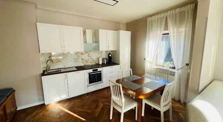 Rental apartment with 4 rooms for 12 persons — photo 3