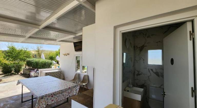 Beautiful villa with hot tub & pool | Pets are welcome — photo 4