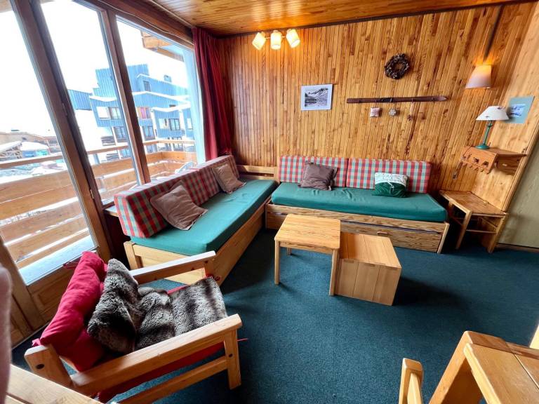 Southwest studio, ski-in/ski-out, 30m², sleeps 4 — photo 3