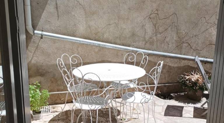 House with 2 rooms for 6 persons — photo 3
