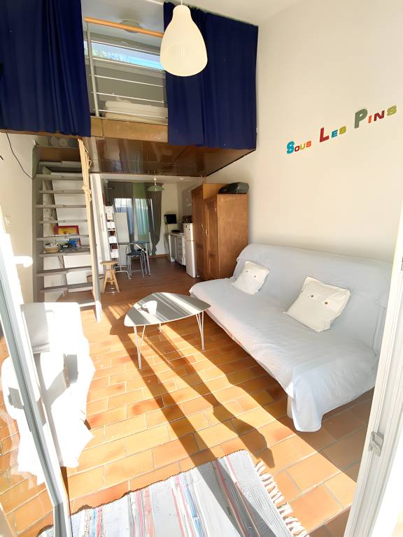 Holiday Home 'Vacation Rental' with Private Garden, Wi-Fi and Air Conditioning — photo 4