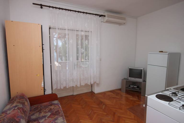Two bedroom apartment near beach Kustići, Pag (A-6449-a) — photo 2