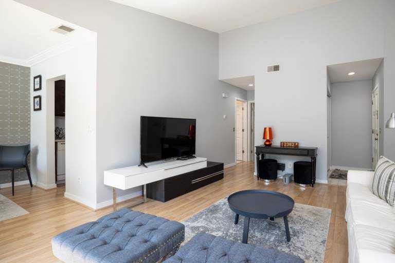 Villa with fast internet & pool — photo 4