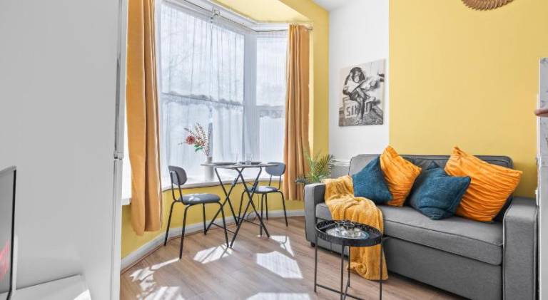 Apartment with 1 room for 4 persons in Birmingham