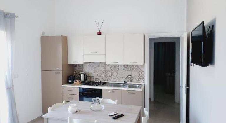 Lovely holiday apartment with garden, BBQ & pool | Next to the beach | Dogs allowed — photo 4