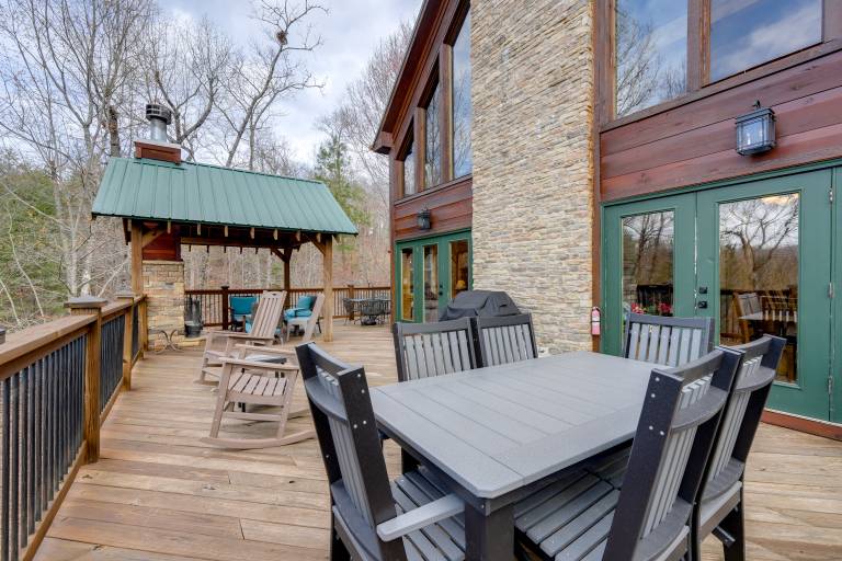 Blue Ridge Retreat: Epic Game Room & Luxe Hot Tub — photo 5