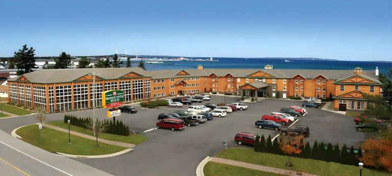 Bridge Vista Beach Hotel and Convention Center in Mackinaw City, MI