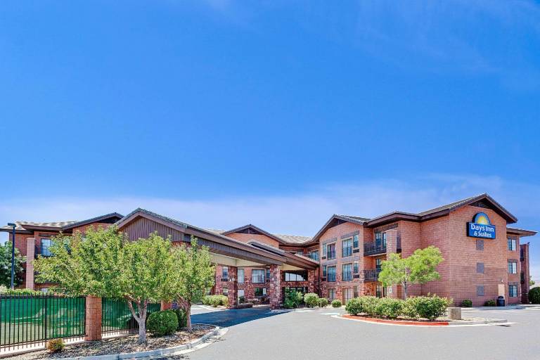 Days Inn & Suites by Wyndham Page Lake Powell — photo 3