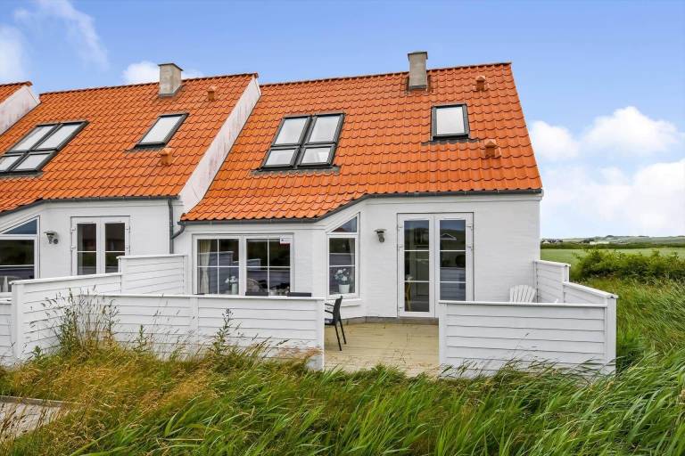 Fully equipped house with sauna, jacuzzi & yard | Close to the beach | Pets are welcome in Harboore