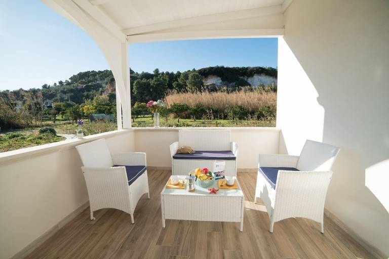 Child-friendly apartment with terrace, yard & BBQ | Next to the beach | Dogs allowed — photo 4