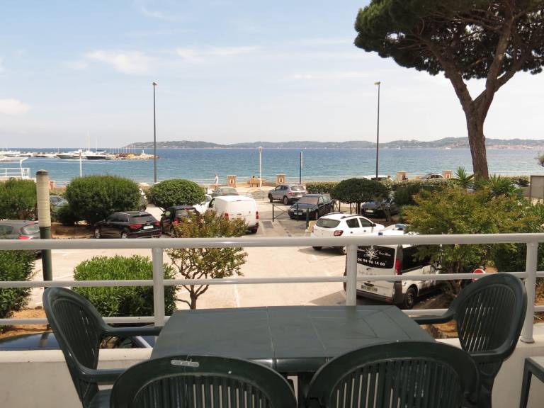 Rental apartment with 2 rooms for 4 persons — photo 4