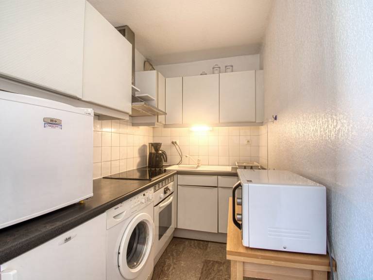 Holiday apartment with patio — photo 4