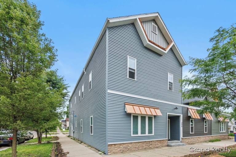House  Grand Rapids
