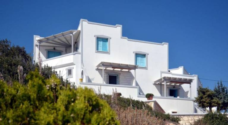 Apartment with terrace in Naxos