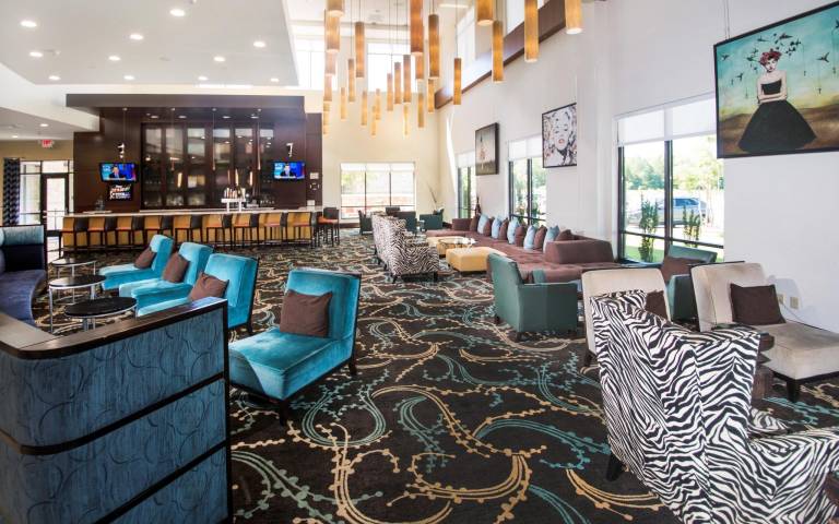Embassy Suites by Hilton Fayetteville Fort Bragg — photo 3