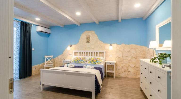 Holiday apartment with 2 rooms for 5 persons in Giarre