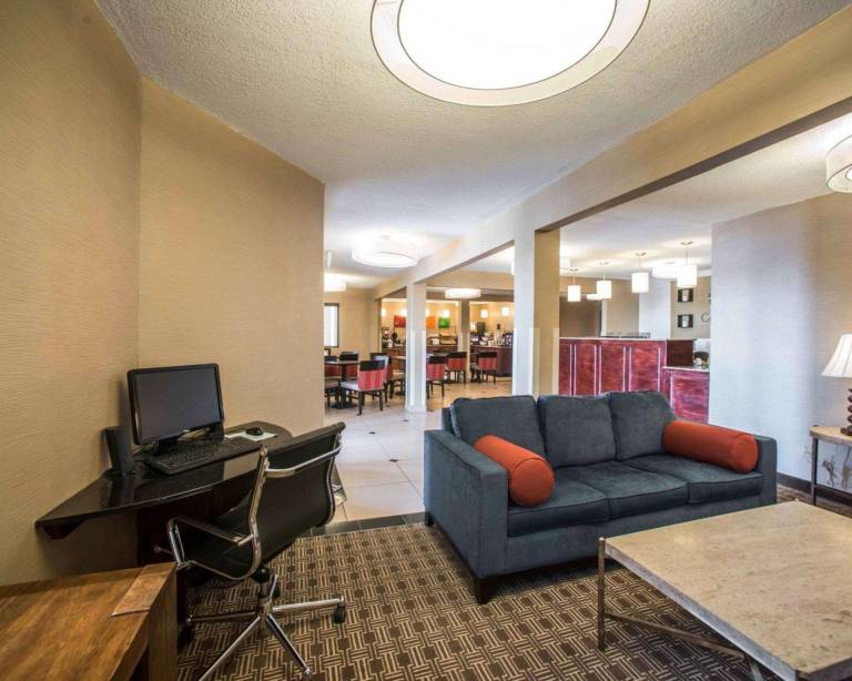 Quality Inn & Suites Boonville - Columbia — photo 2