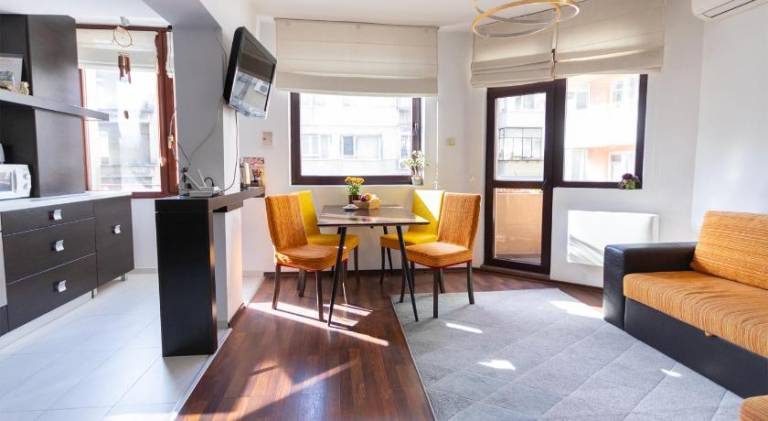 Apartment with 2 rooms for 6 persons in Varna
