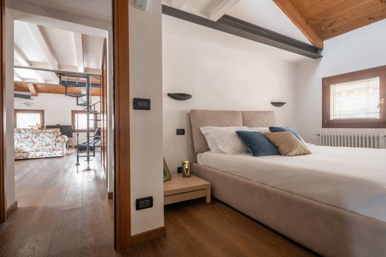 Fully equipped rental apartment with terrace | Next to Rialto Bridge | Pets allowed — photo 5