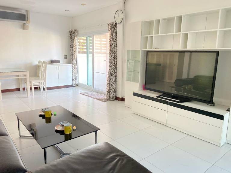 Pattaya North Green Villa for Lovers — photo 2