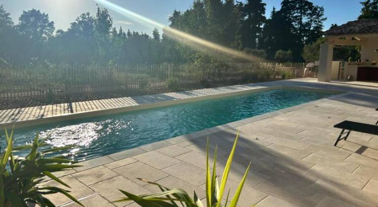 Villa with terrace, yard & private pool in Cavaillon