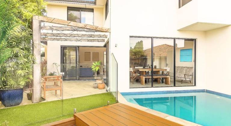 185 m&sup2; Ferienhaus