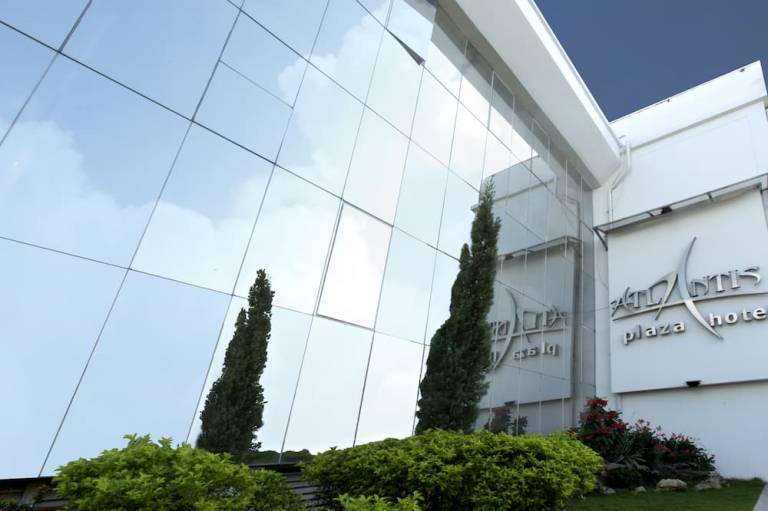 Atlantis Plaza Hotel