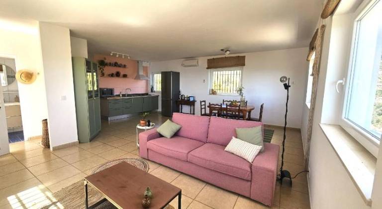 Rental apartment with yard, barbecue & patio — photo 2