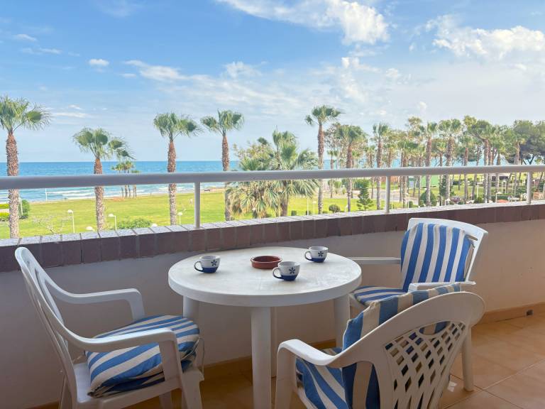 Apartment with pool, garden & patio | Sea view — photo 3