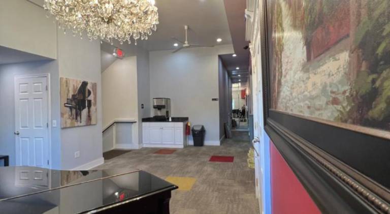 Chateau Suites — photo 4