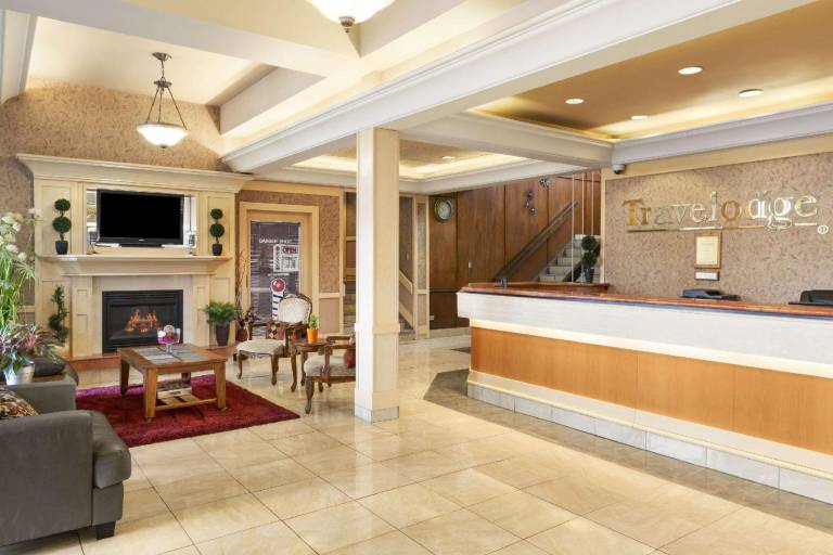 Travelodge by Wyndham Edmonton East — photo 3