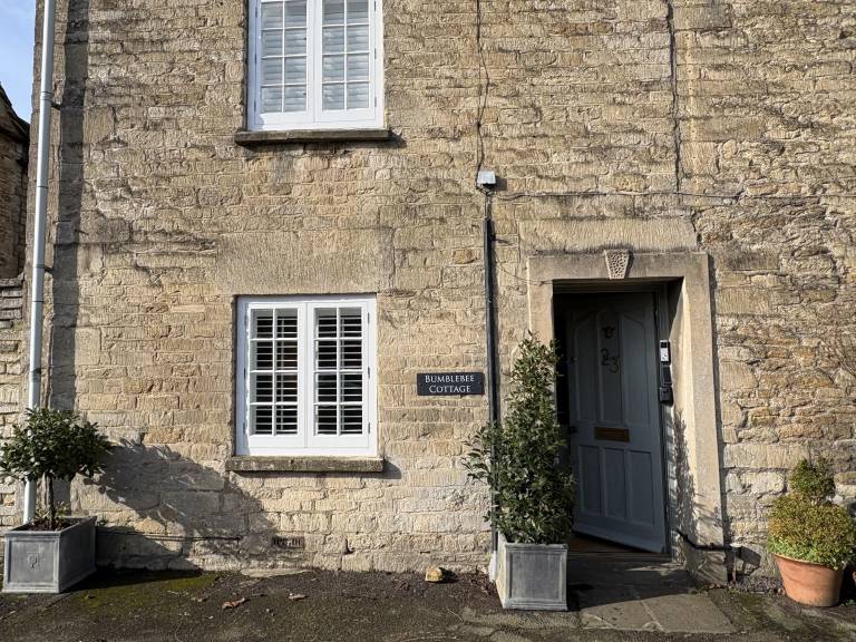 Child-friendly wonderful cottage with yard | Pet-friendly in Tetbury