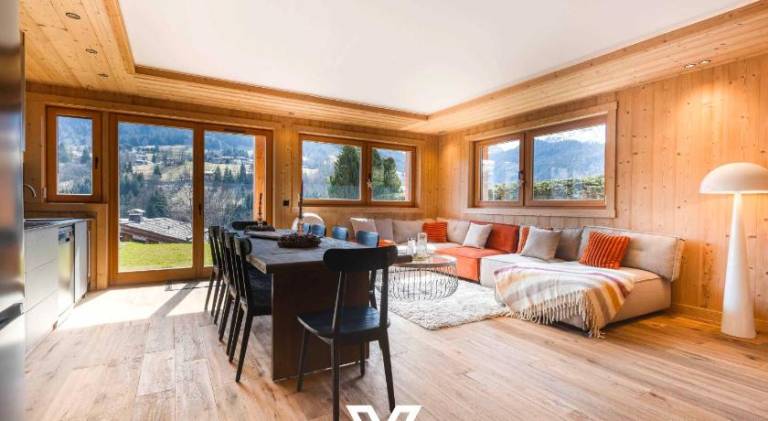 Chalet with patio, garden & sauna in Combloux